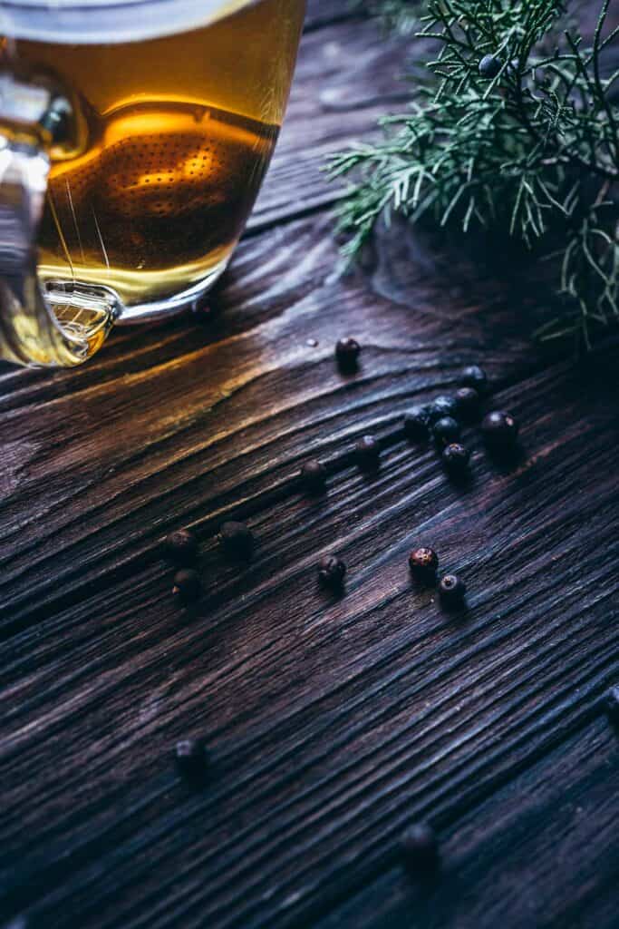 How to Make Juniper Berry Tea • Schisandra & Bergamot