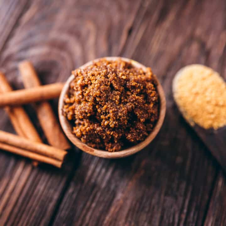 DIY cinnamon coconut sugar lip scrub.